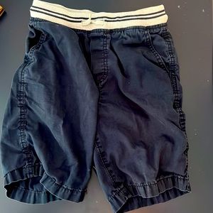Oshkosh boys shorts Size 7